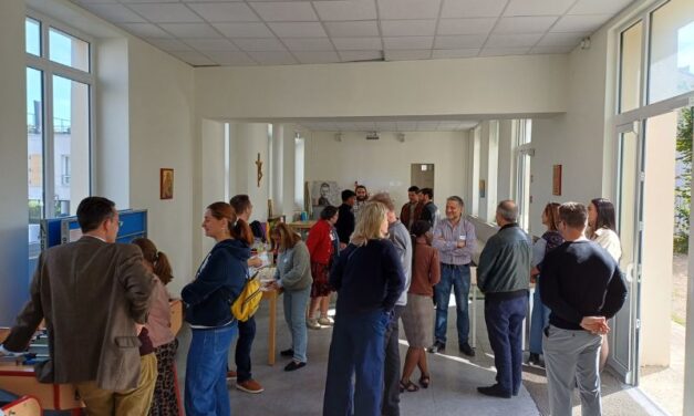 Joie de rencontrer de nouveaux paroissiens !