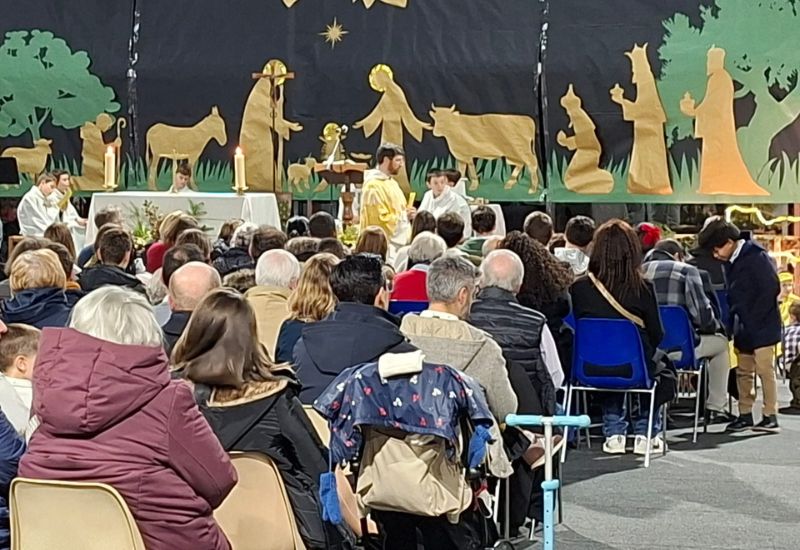 202512_Messe_de_Noel_gymnase_pons_Pierre1